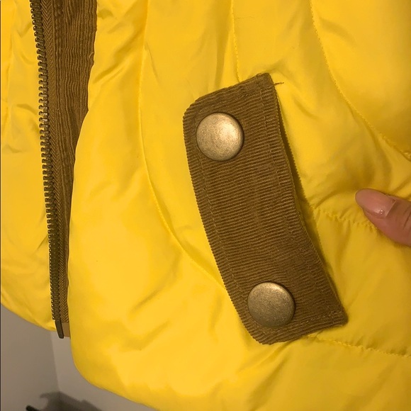 Black Rivet Vest - Picture 5 of 5